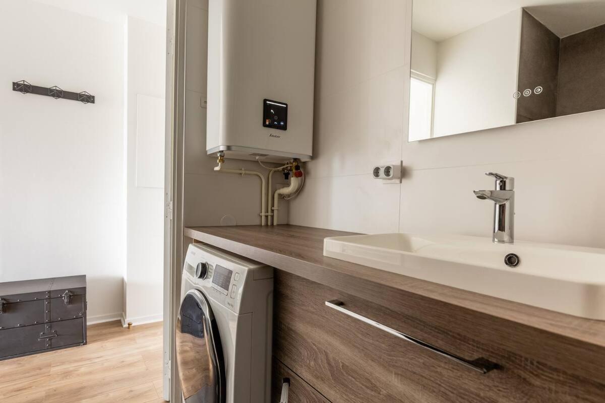 Superbe Studio A 2 Stations De Paris Centre 15Min A Pied Du Stade De France Saint-Denis  Luaran gambar